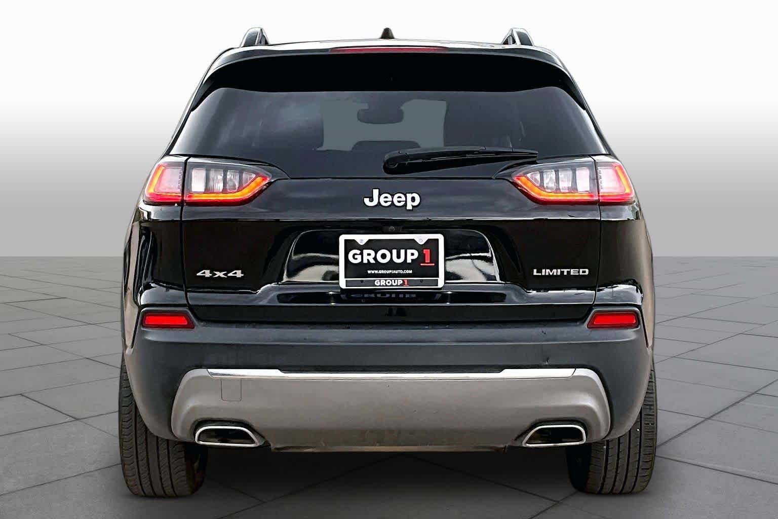 Used 2022 Jeep Cherokee Limited w/ Elite Package AWD/4WD image 5