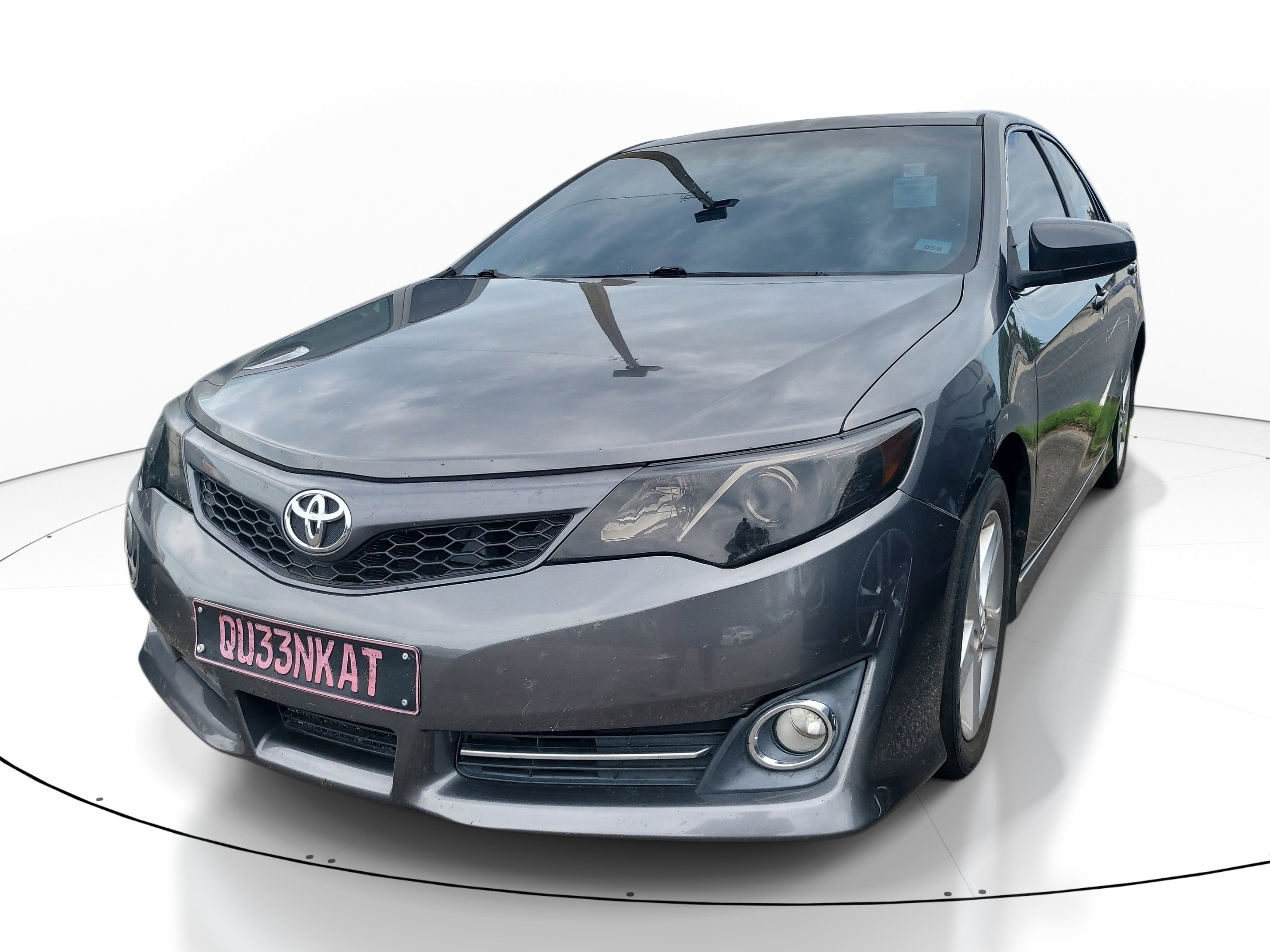 Used 2014 Toyota Camry SE FWD image 3