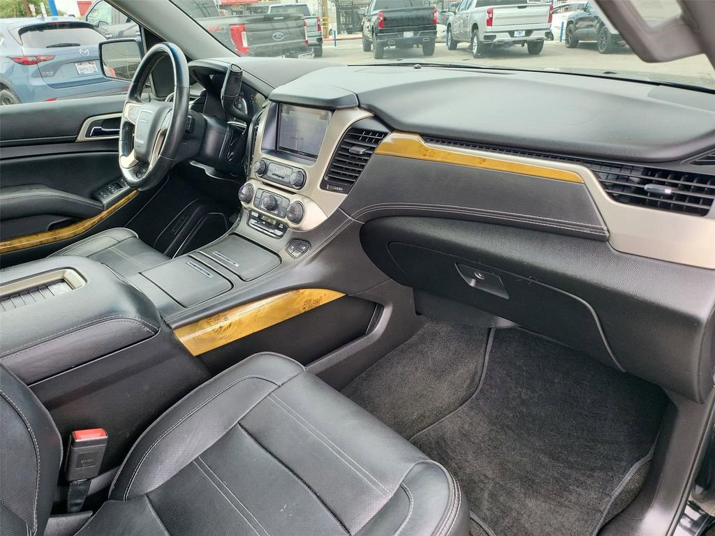 Certified 2016 GMC Yukon Denali w/ Open Road Package image 22