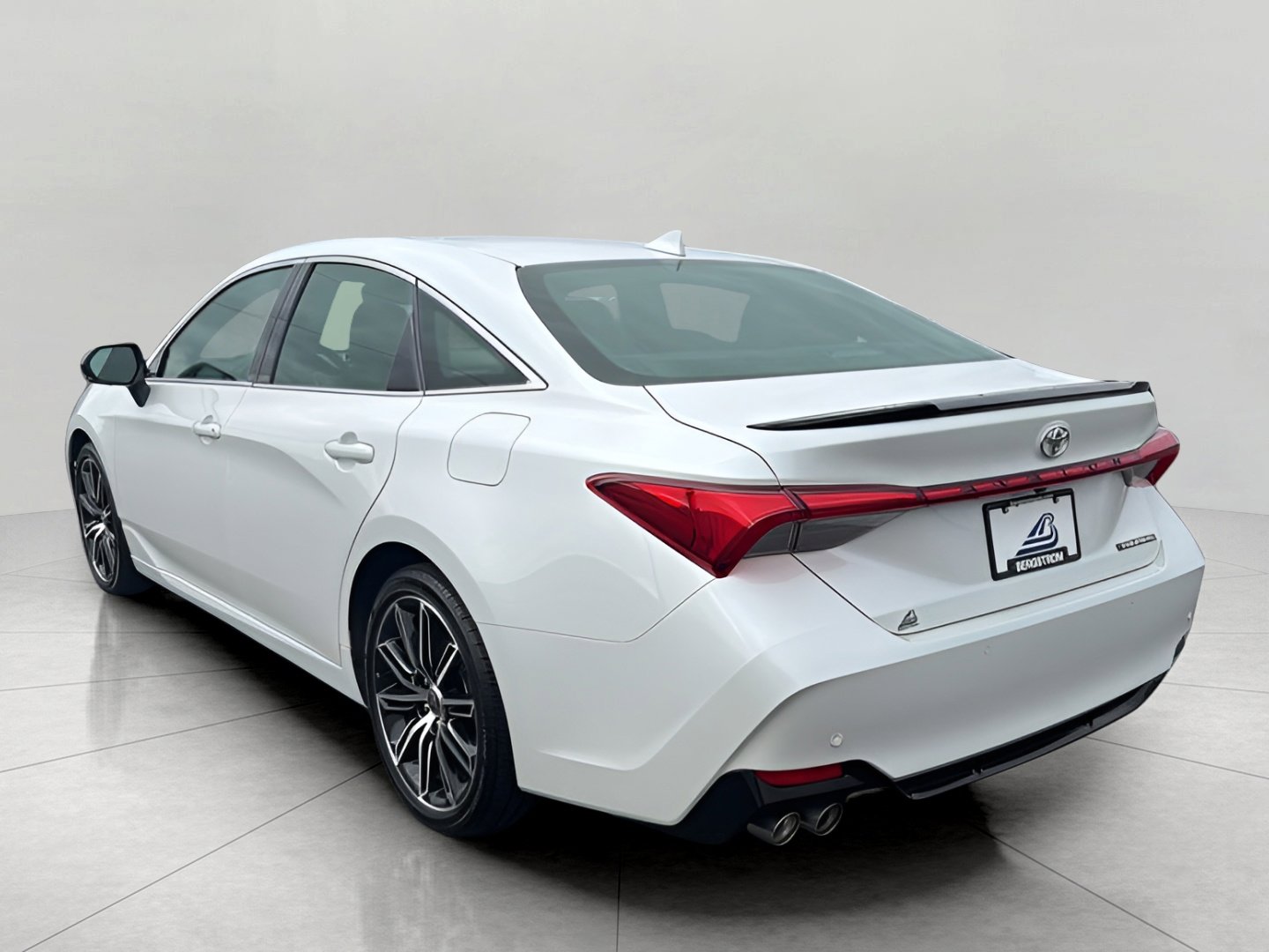Used 2022 Toyota Avalon Touring w/ Advanced Safety Package FWD image 6