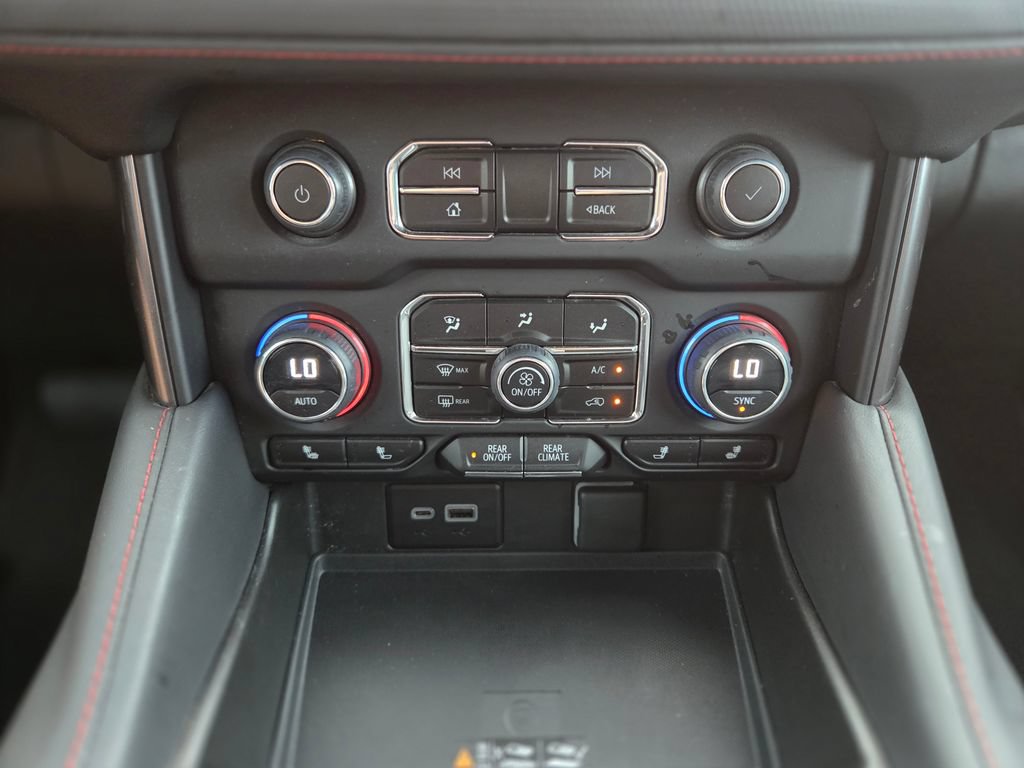 Used 2023 Chevrolet Suburban RST w/ Luxury Package RWD image 27
