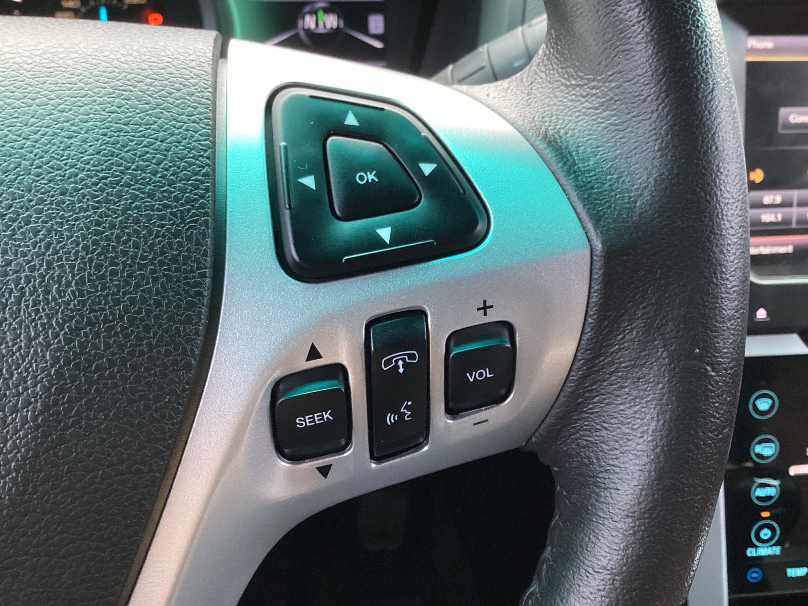 Used 2014 Ford Explorer Limited w/ Equipment Group 301A image 20