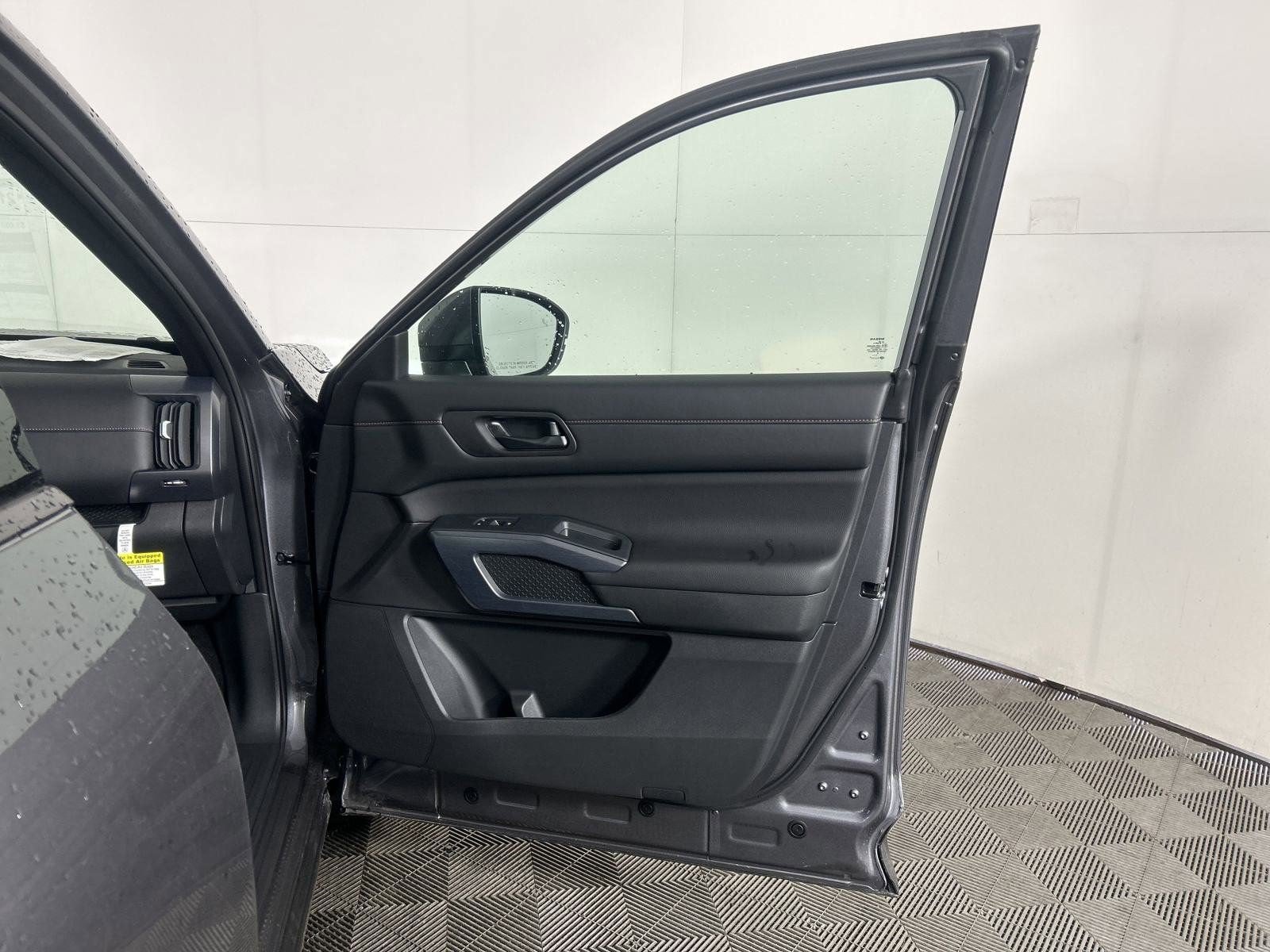 New 2025 Nissan Pathfinder Rock Creek AWD/4WD image 43
