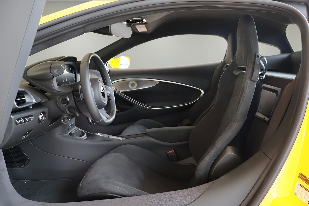 New 2026 McLaren Artura RWD image 9