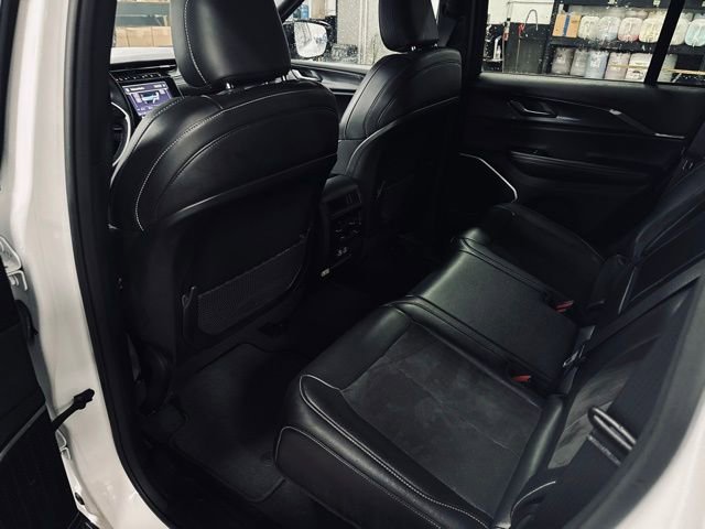 Used 2022 Jeep Grand Cherokee Altitude image 19