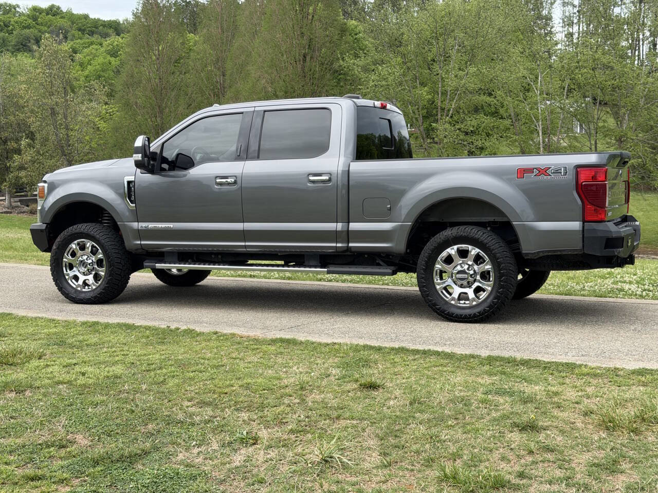 Used 2021 Ford F350 Lariat w/ Lariat Ultimate Package AWD/4WD image 2