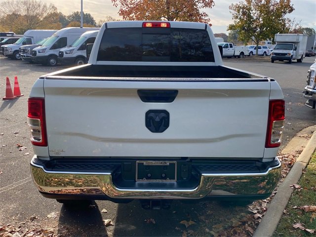 Used 2024 RAM 3500 Tradesman w/ Chrome Appearance Group image 31