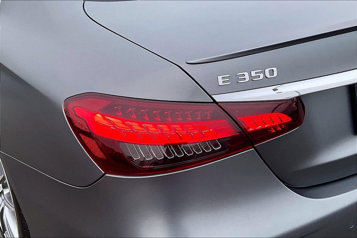 Used 2022 Mercedes-Benz E 350 Sedan w/ AMG Line Exterior image 32