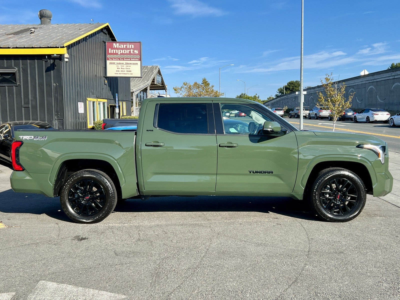 Used 2022 Toyota Tundra SR5 w/ TRD Sport Package AWD/4WD image 5