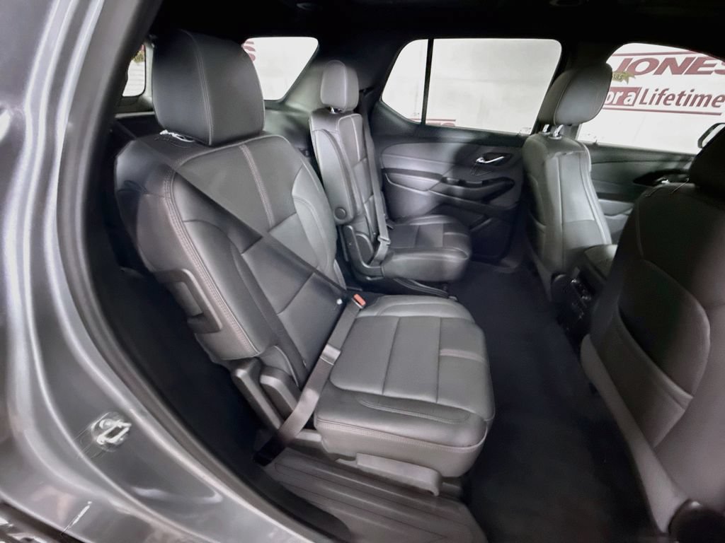 Used 2023 Chevrolet Traverse RS AWD/4WD image 34