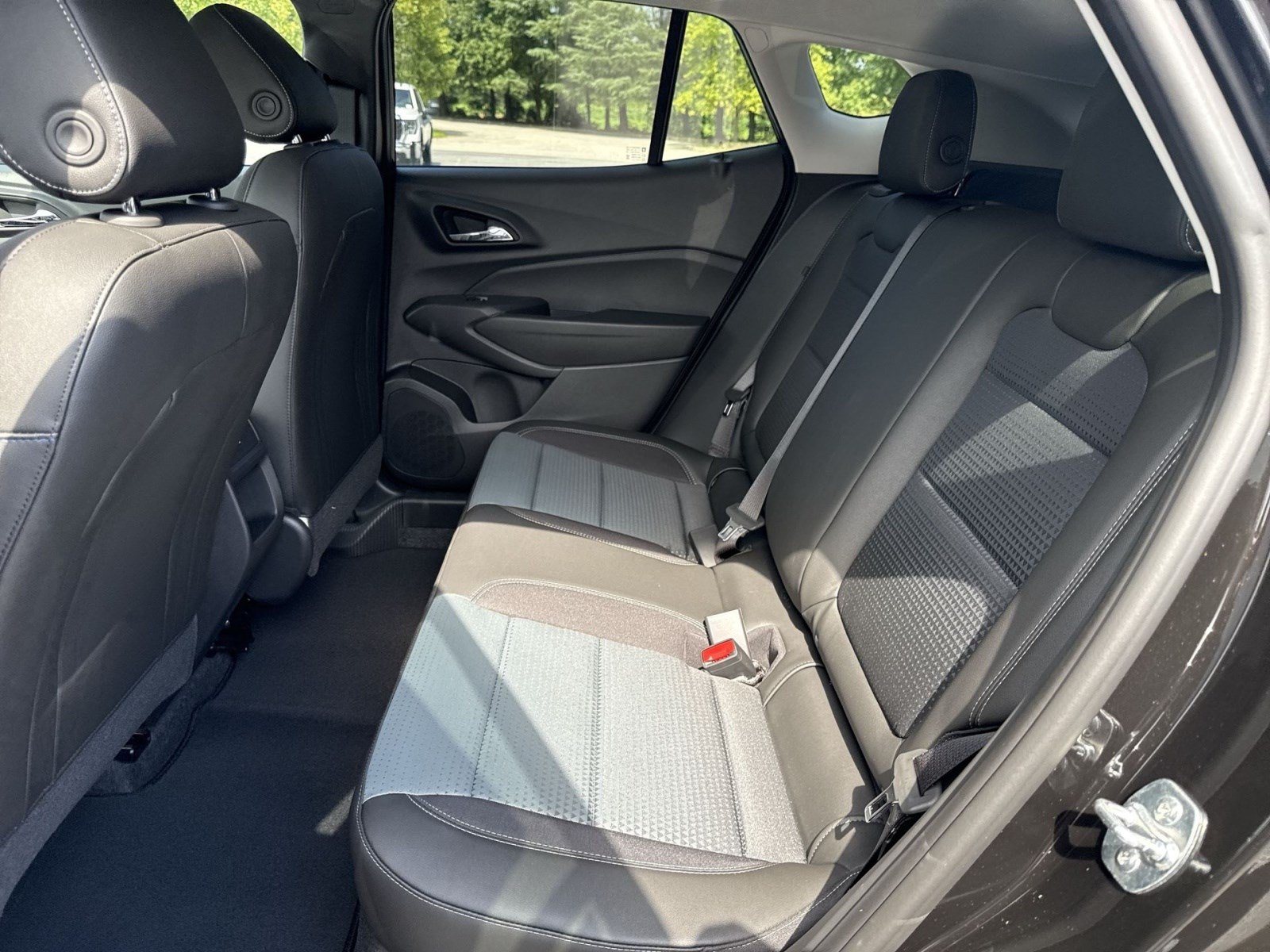 New 2026 Chevrolet Trax LT w/ Driver Confidence Package FWD image 17