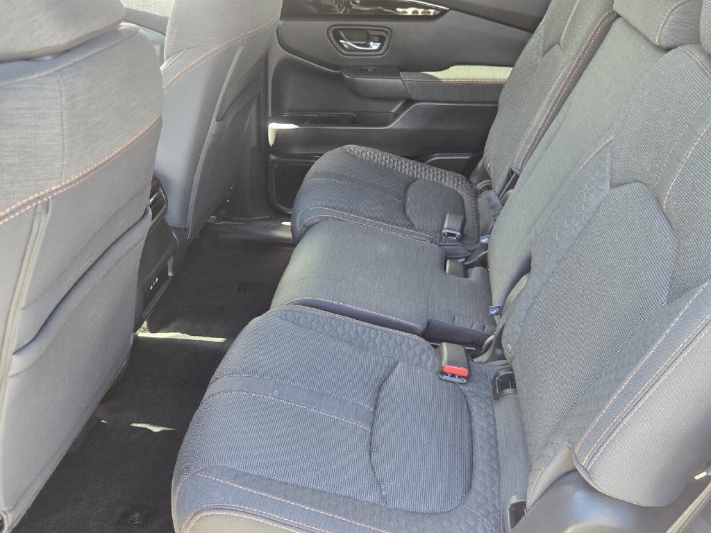Certified 2025 Honda Pilot Sport image 12
