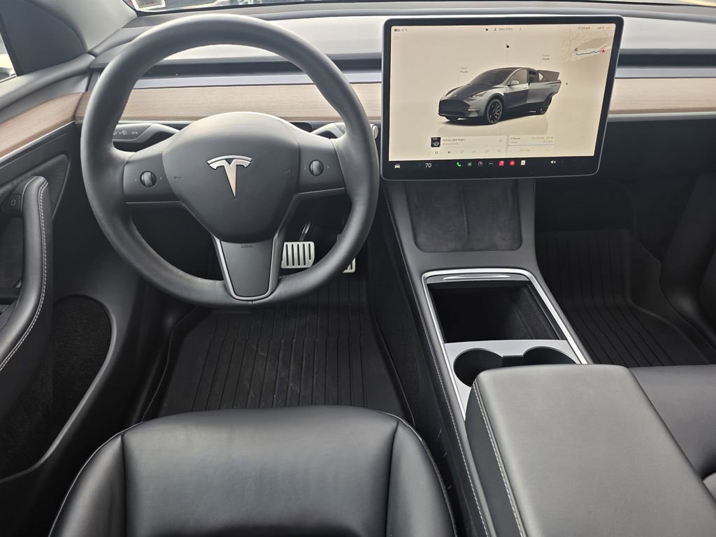 Used 2023 Tesla Model Y Performance image 14