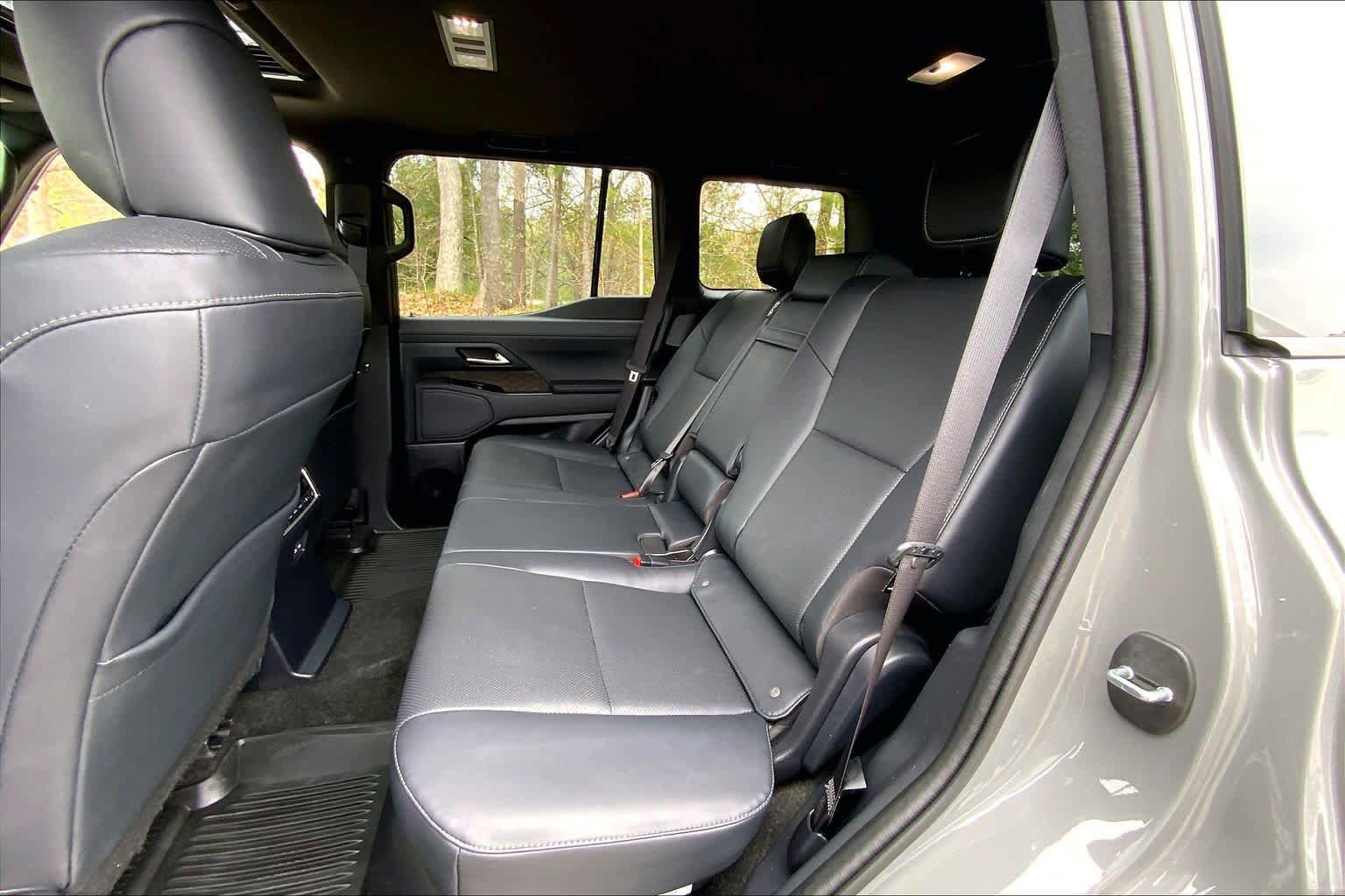 Used 2024 Lexus GX 550 w/ Accessory Package (2T) AWD/4WD image 20