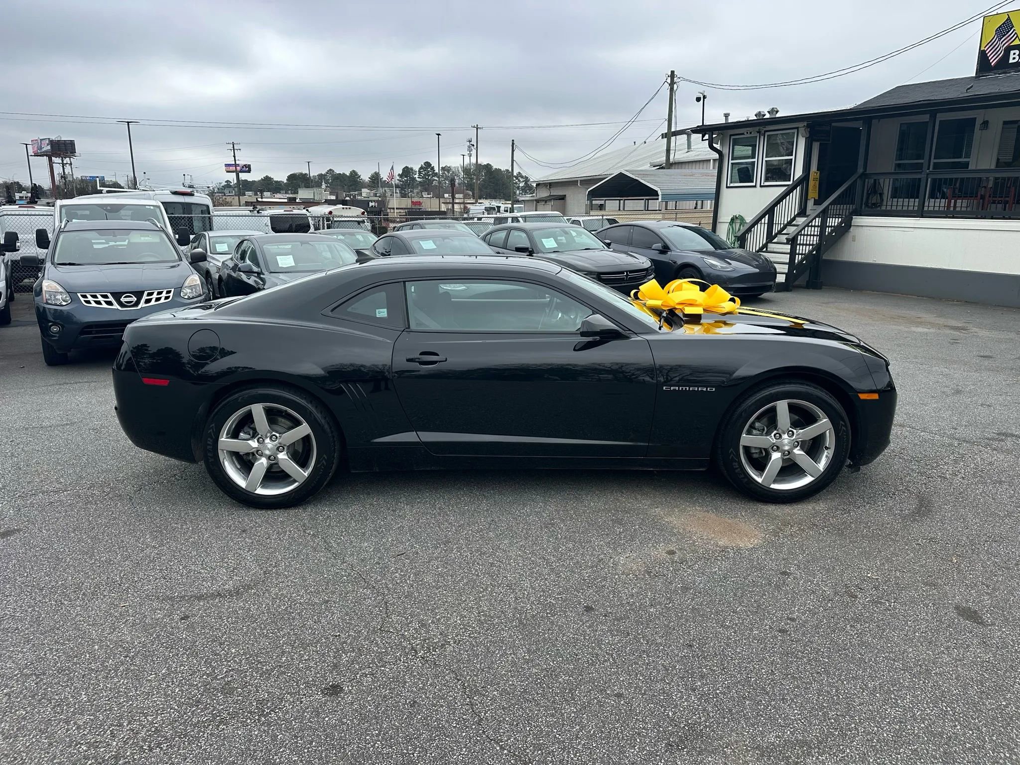 Used 2011 Chevrolet Camaro LT RWD image 9