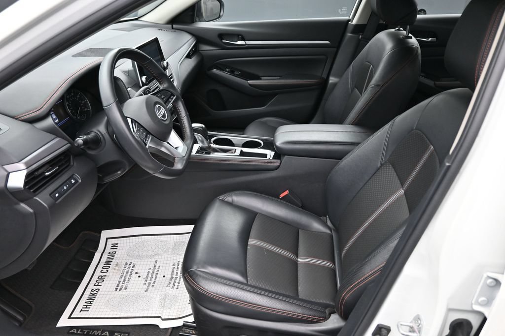 Used 2025 Nissan Altima 2.5 SR FWD image 11