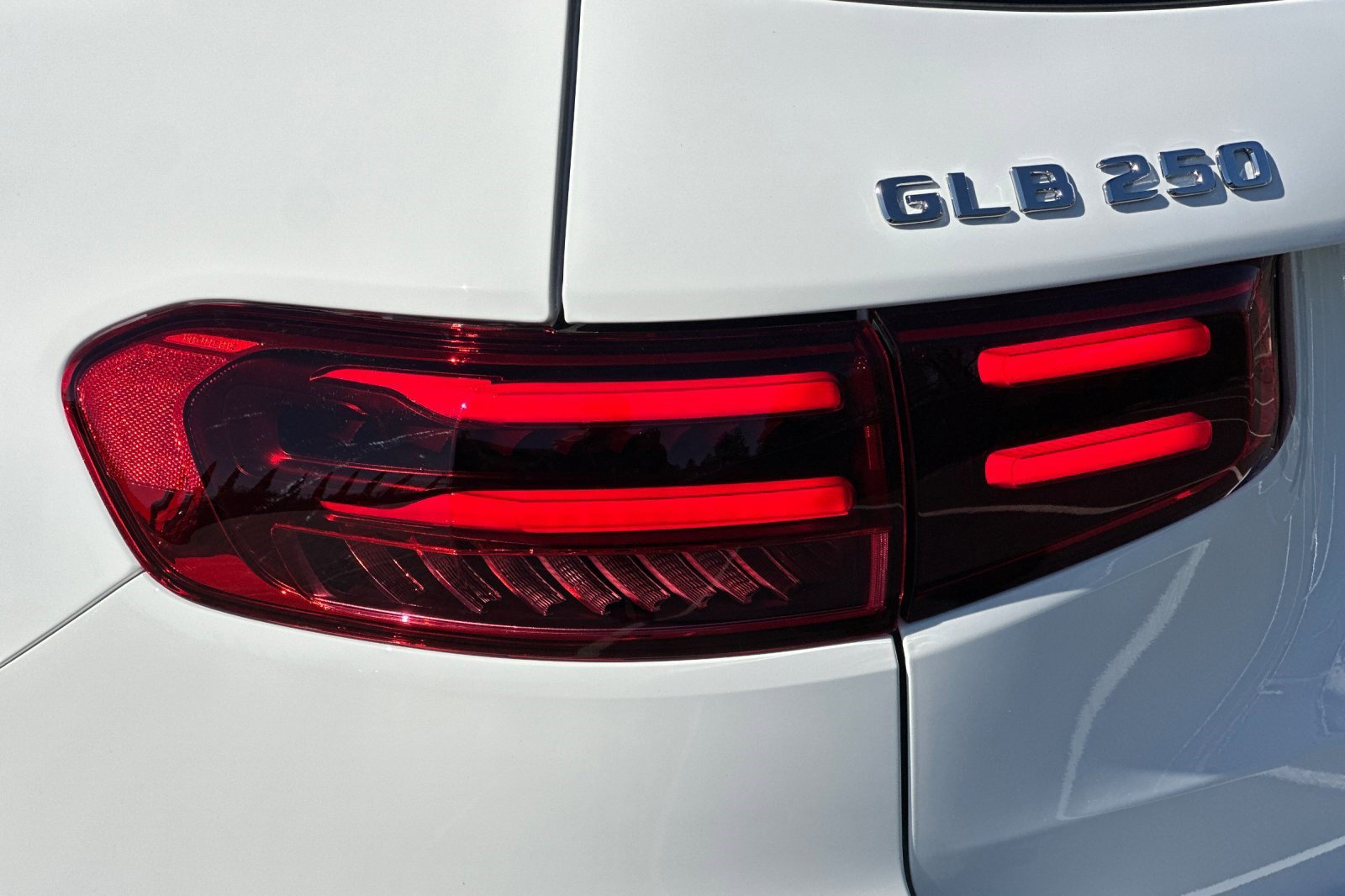 New 2026 Mercedes-Benz GLB 250 image 12