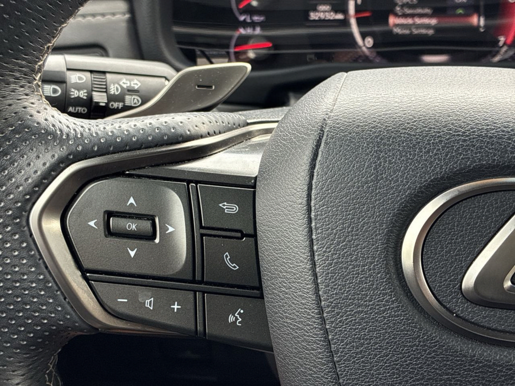 Used 2023 Lexus LX 600 F Sport AWD/4WD image 32