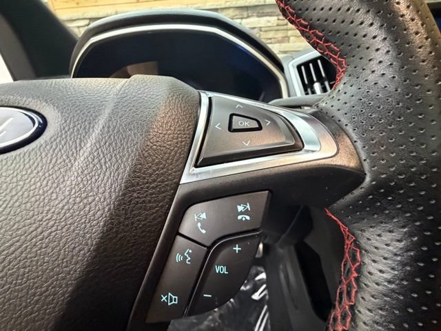 Used 2021 Ford Edge ST-Line AWD/4WD image 24