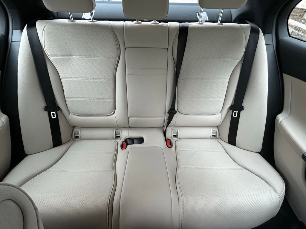 Used 2025 Mercedes-Benz C 300 4MATIC Sedan image 13