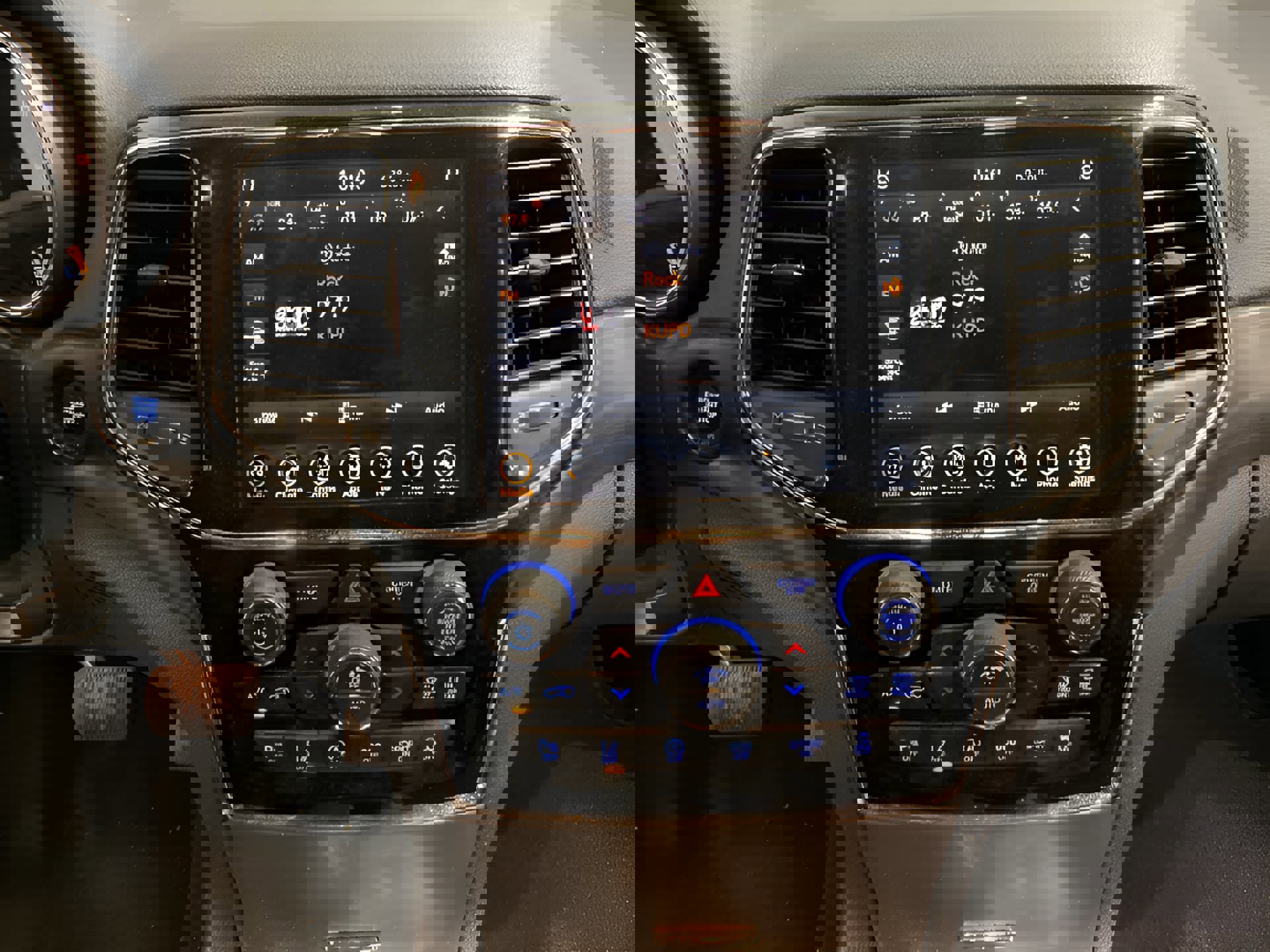 Used 2020 Jeep Grand Cherokee Altitude image 10