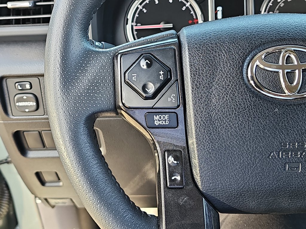 Used 2022 Toyota 4Runner TRD Off-Road Premium AWD/4WD image 24