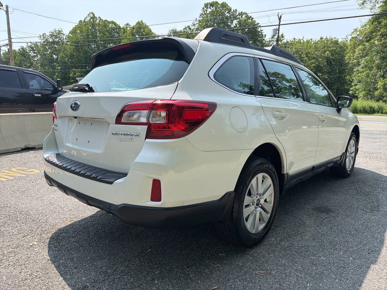 Used 2017 Subaru Outback 2.5i AWD/4WD image 12