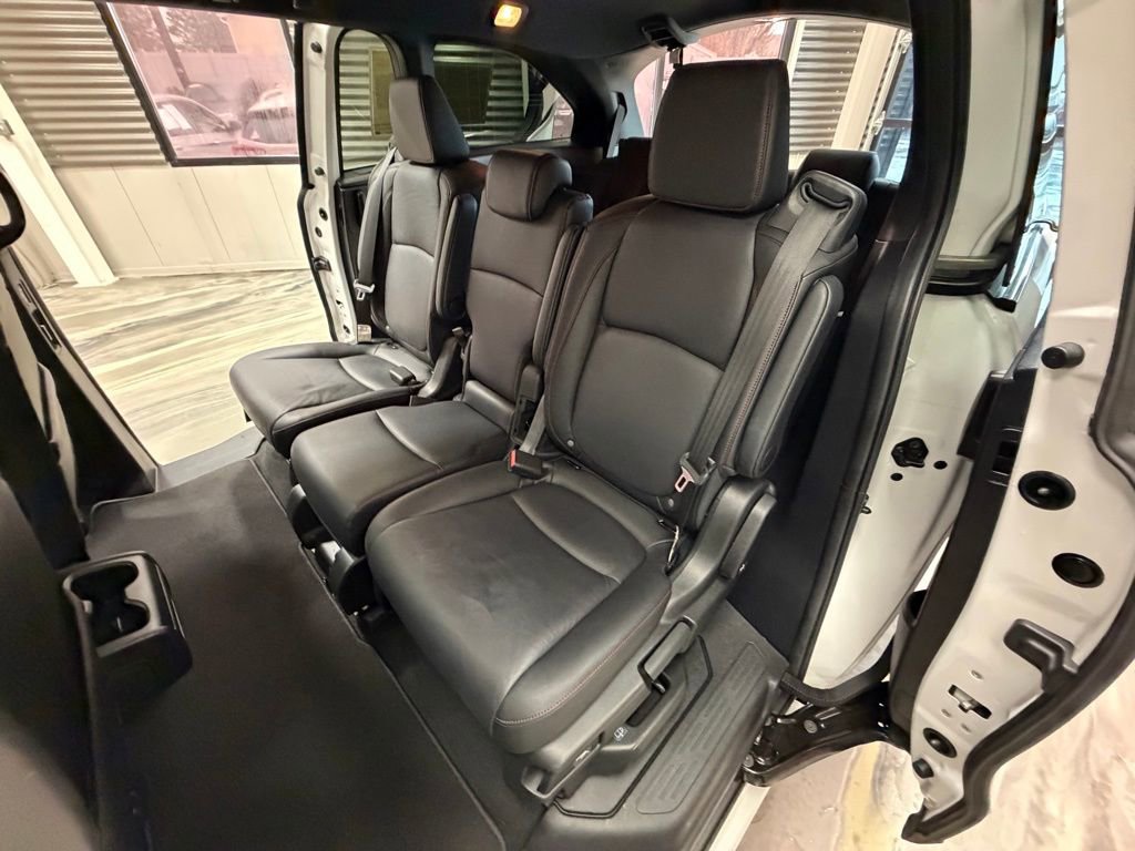 Used 2025 Honda Odyssey Sport-L image 9