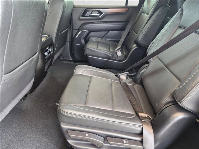 Used 2025 GMC Yukon XL Denali AWD/4WD image 18