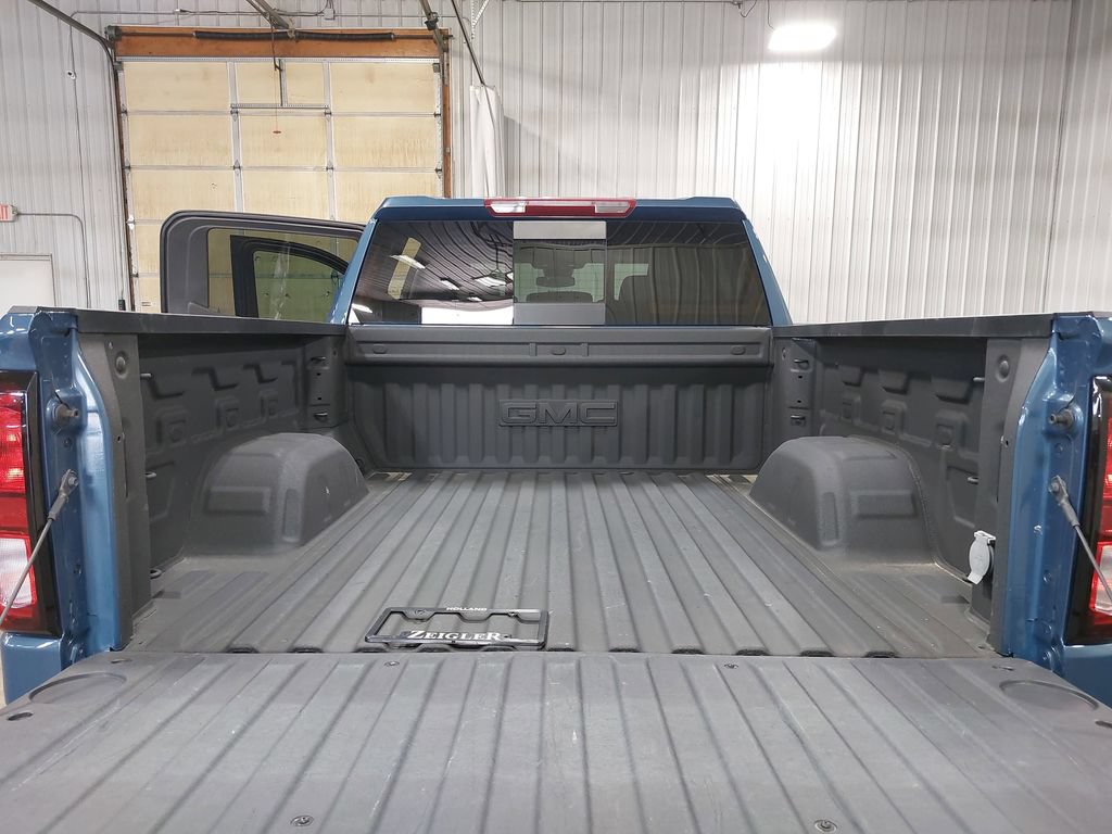 Used 2024 GMC Sierra 1500 SLE w/ Preferred Package AWD/4WD image 12