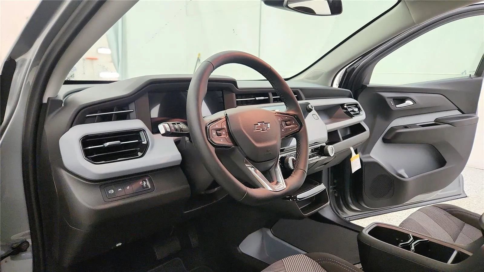 New 2027 Chevrolet Bolt LT w/ Comfort Package image 22