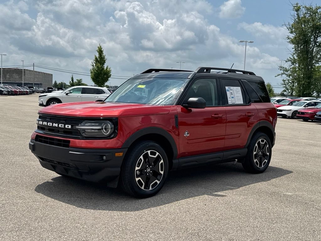 Used 2023 Ford Bronco Sport Outer Banks AWD/4WD image 3