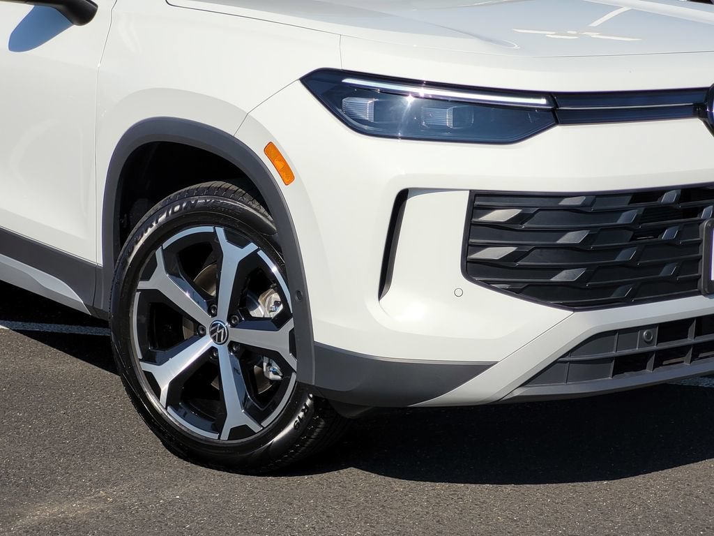 New 2026 Volkswagen Tiguan SE AWD/4WD image 3