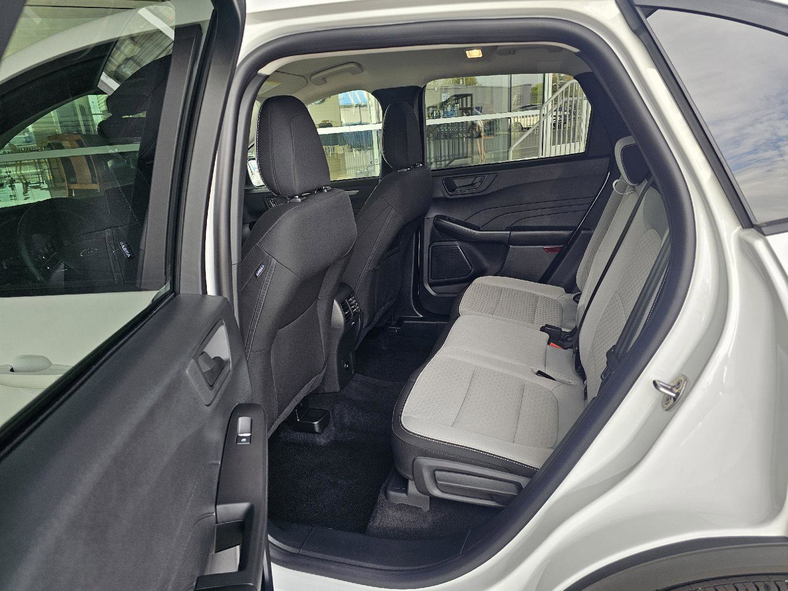 Used 2025 Ford Escape Active w/ Cold Weather Package AWD/4WD image 17