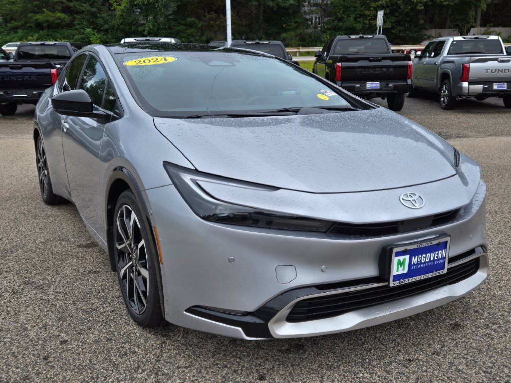 Used 2024 Toyota Prius Prime Premium w/ Advanced Technology Package FWD image 8