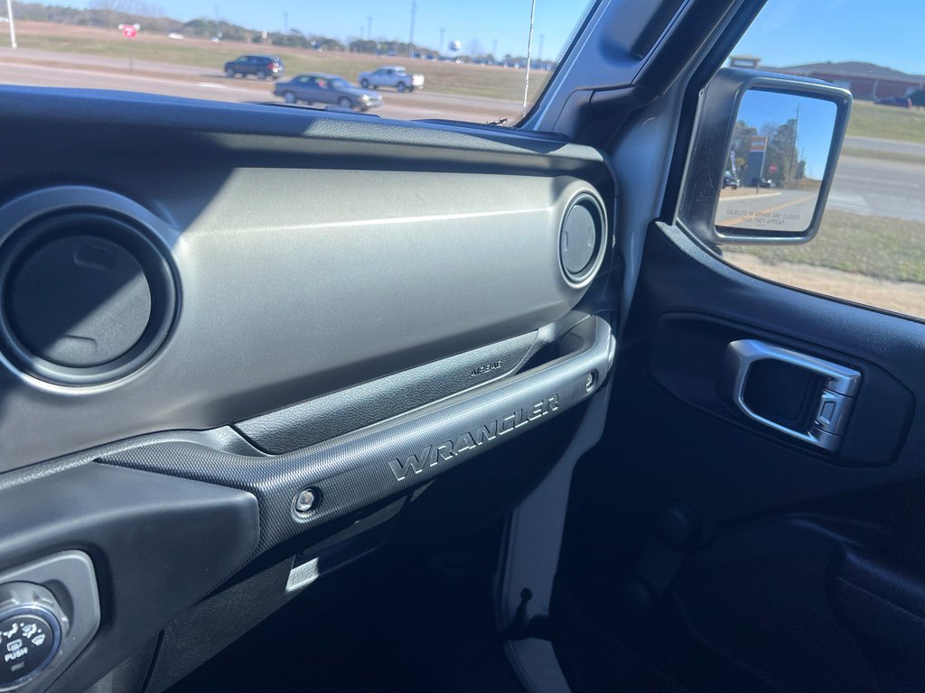 Used 2020 Jeep Wrangler Sport image 22