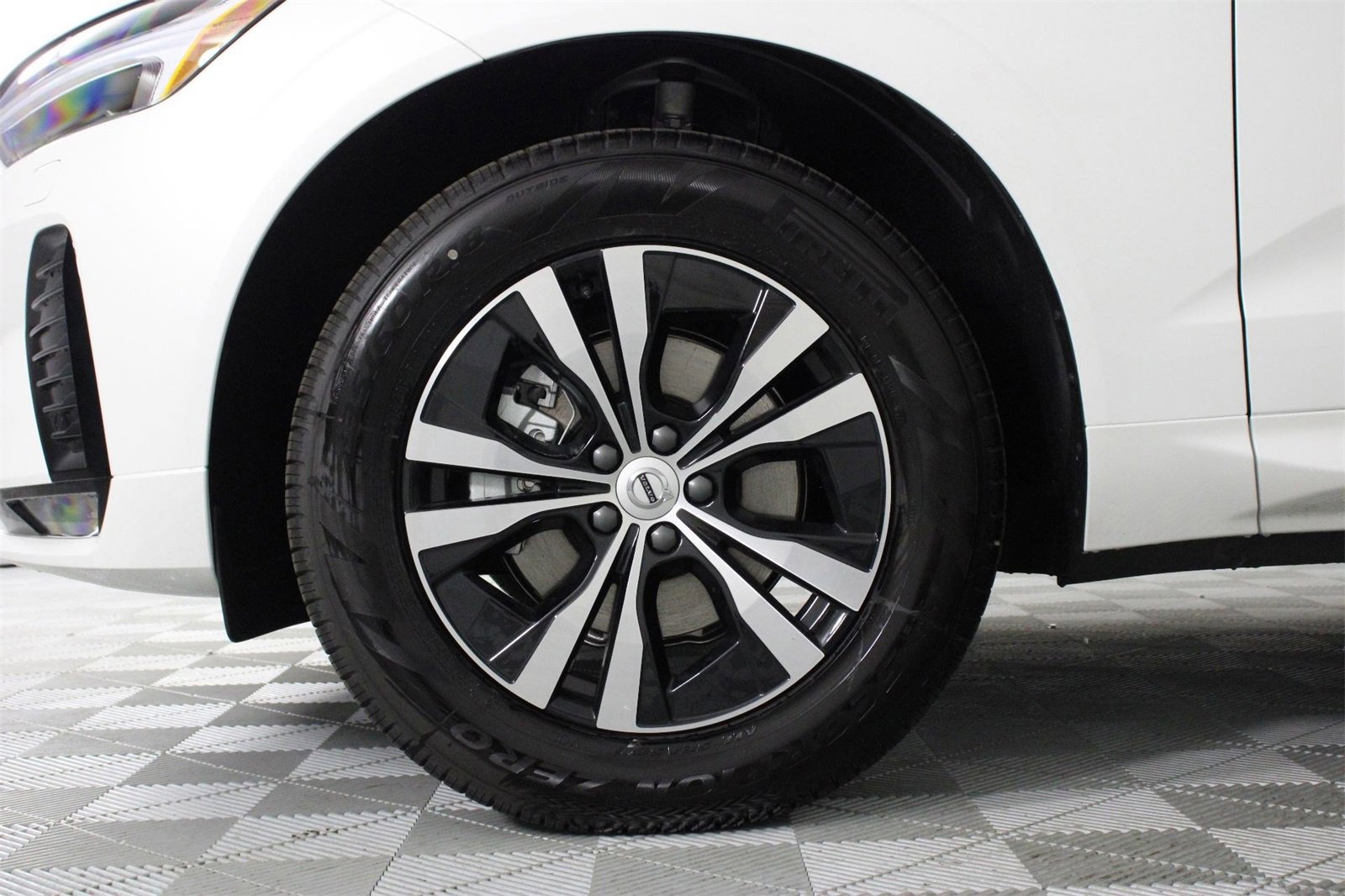 New 2025 Volvo XC60 B5 Core w/ Climate Package image 13