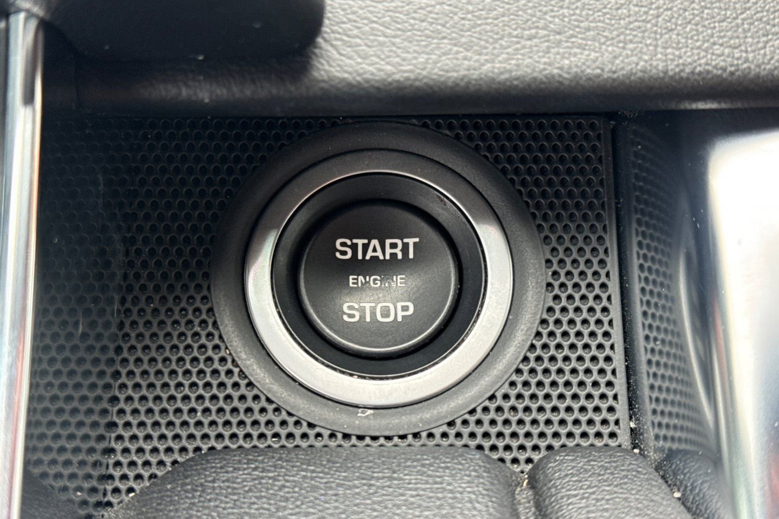 Used 2021 Land Rover Range Rover Sport HSE Silver Edition image 26