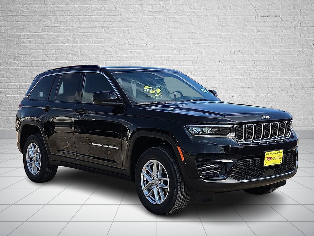 New 2026 Jeep Grand Cherokee Laredo AWD/4WD image 6