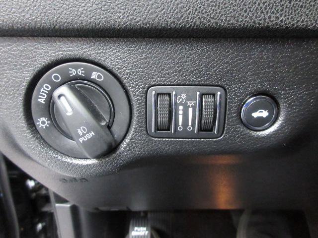 Used 2022 Dodge Charger SXT w/ Driver Convenience Group AWD/4WD image 13