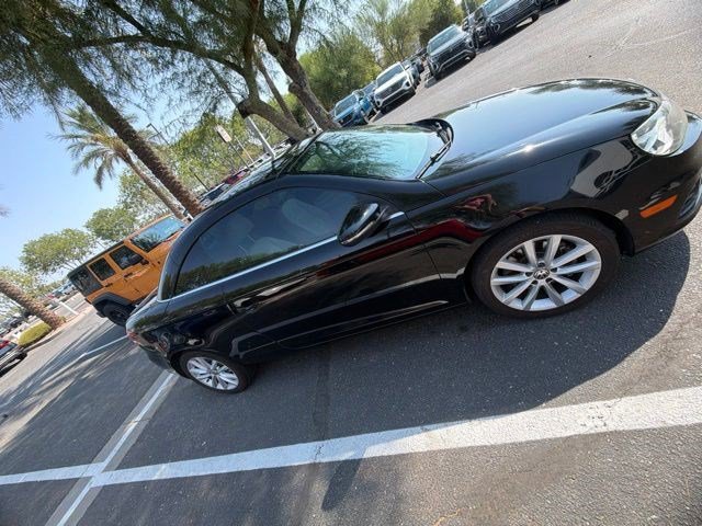 Used 2012 Volkswagen Eos Komfort FWD image 13