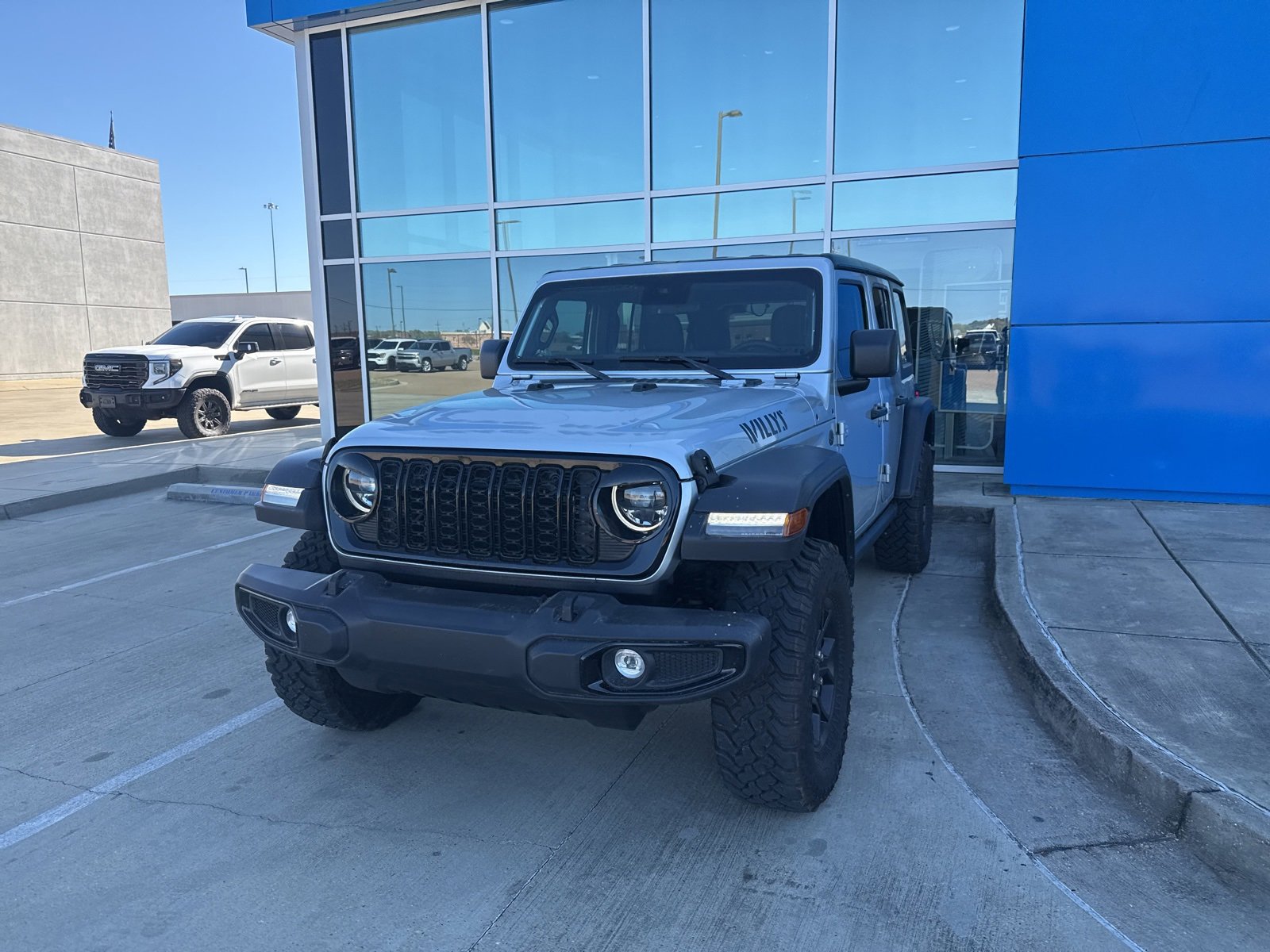Used 2024 Jeep Wrangler Willys image 3