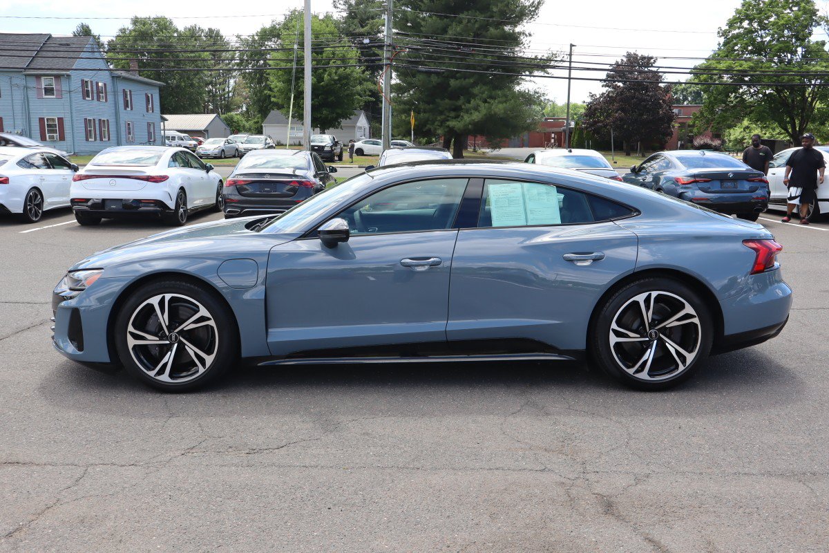 Used 2022 Audi e-tron GT Premium Plus w/ Performance Package AWD/4WD image 8