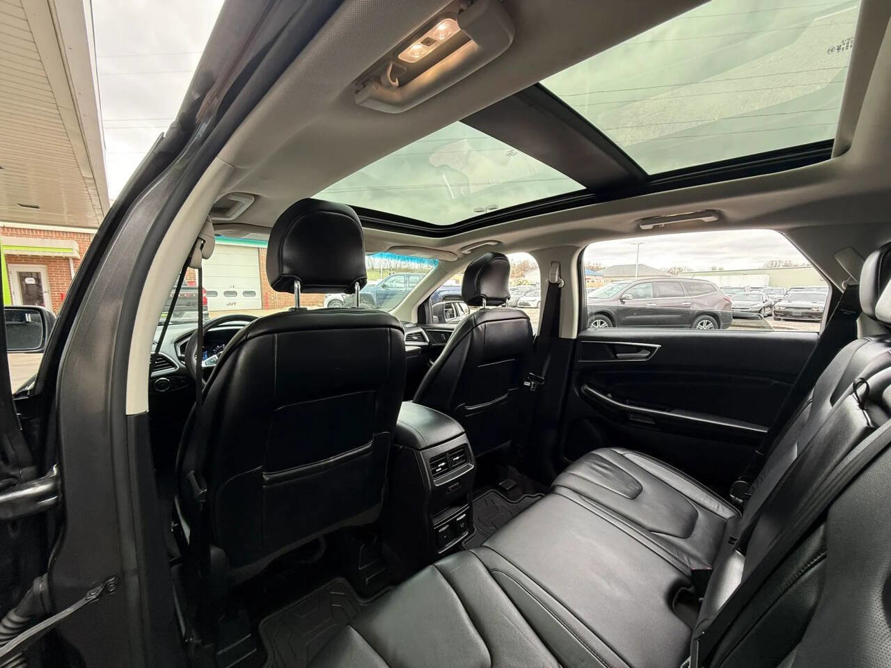 Used 2015 Ford Edge Titanium w/ Equipment Group 302A AWD/4WD image 13
