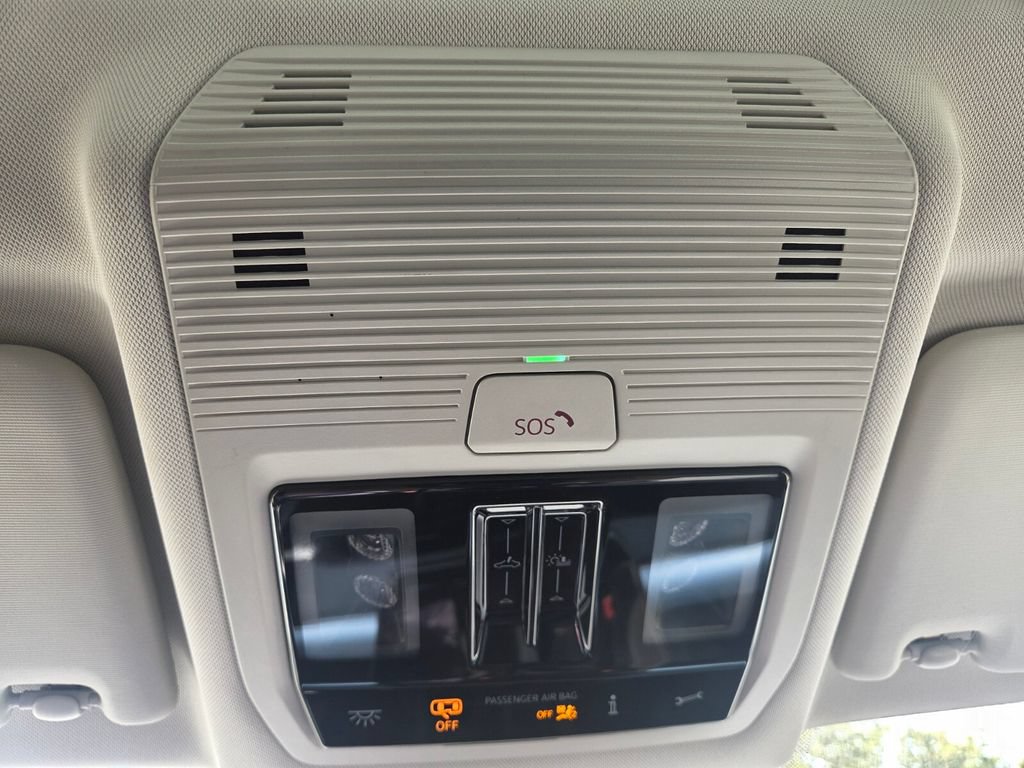 Used 2026 Volkswagen Tiguan SE AWD/4WD image 18