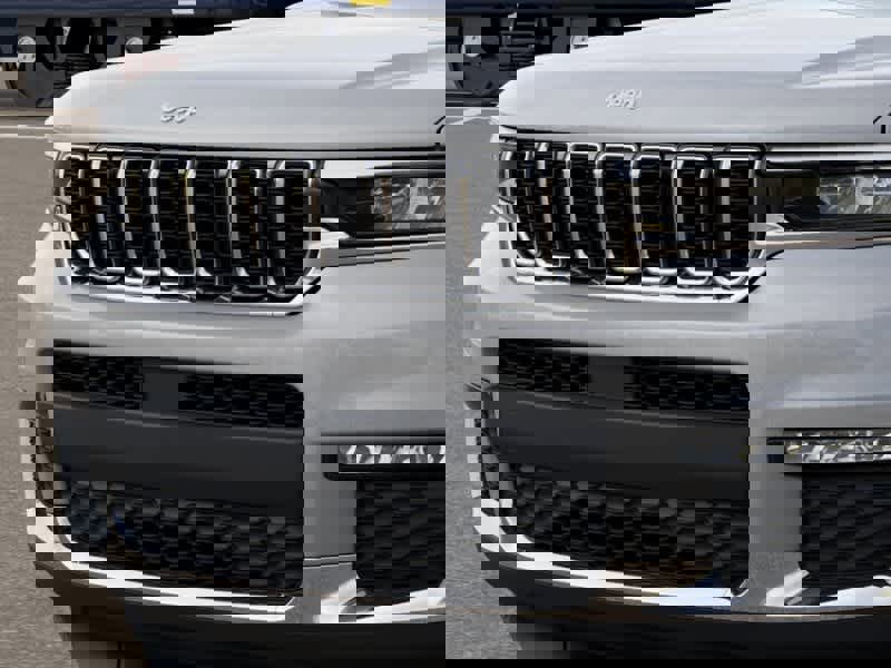 New 2025 Jeep Grand Cherokee L Limited image 11