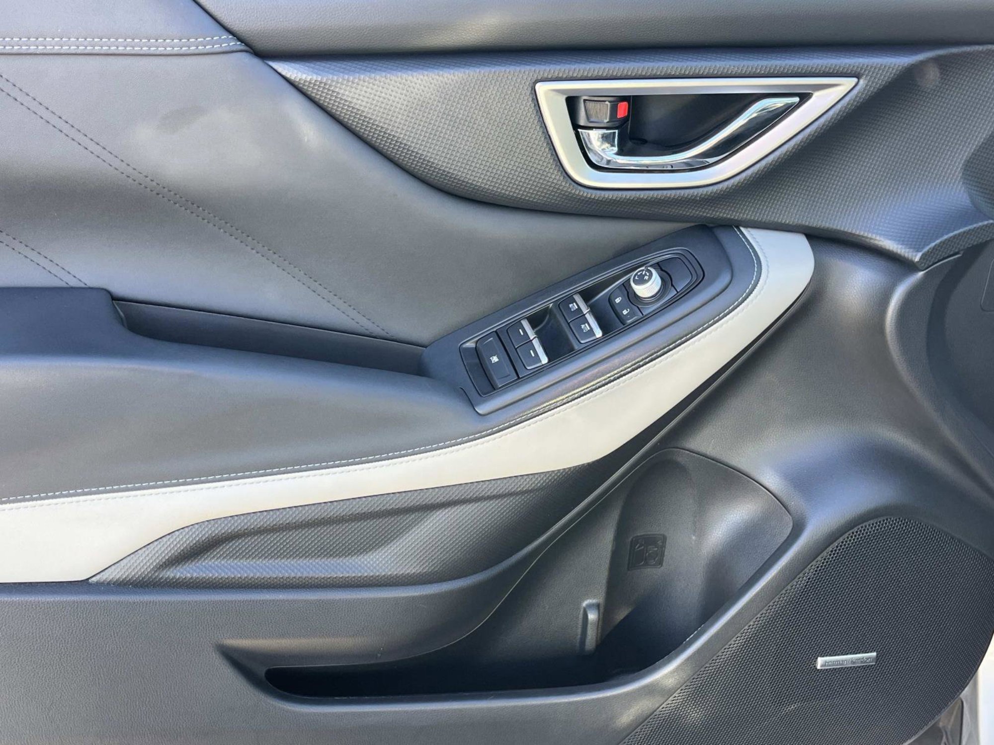 Used 2022 Subaru Forester Limited image 38