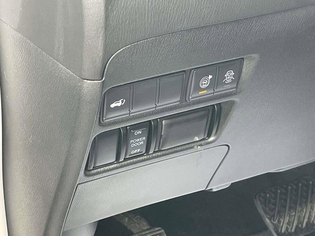 Used 2020 Nissan Armada SL w/ Premium Package image 27