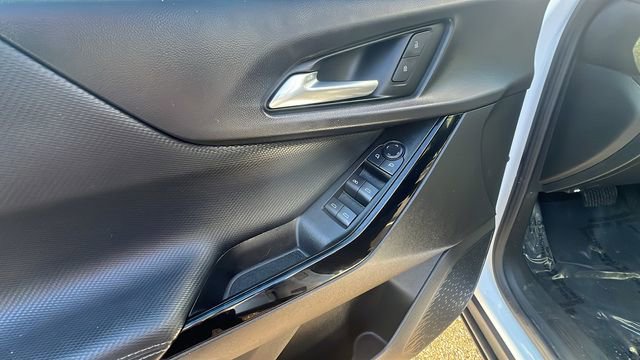 Used 2025 Chevrolet Equinox LT image 13