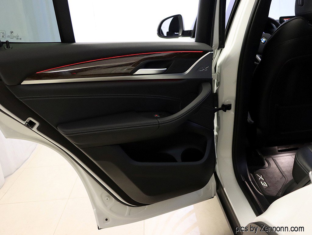 Certified 2023 BMW X3 xDrive30i w/ Premium Package image 26